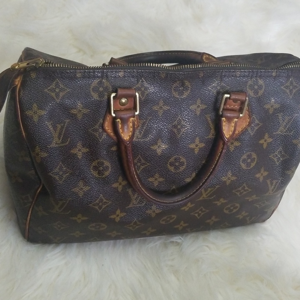 Louis Vuitton Monogram Speedy 30